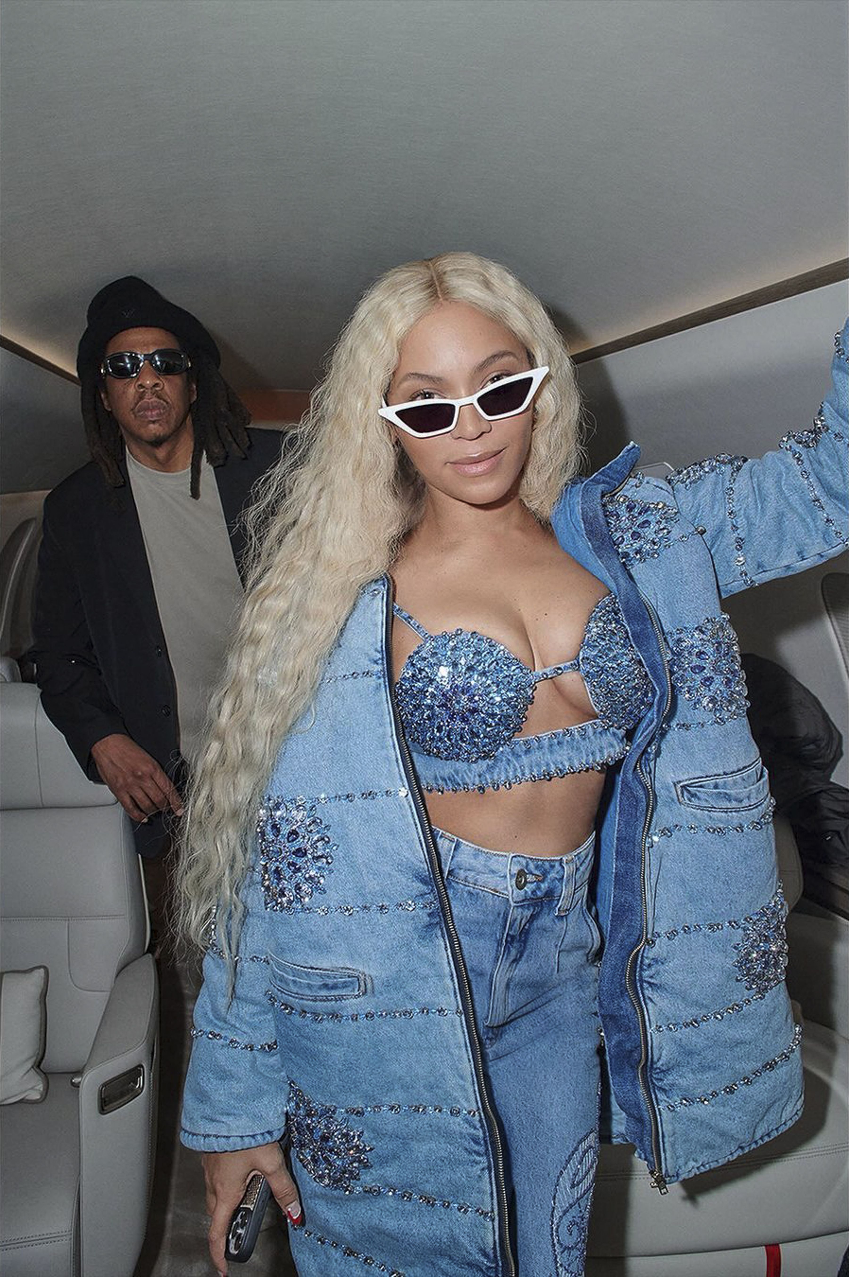Jay-Z a răbufnit pe scenă la Premiile Grammy 2024: „Nu vreau să o fac de râs pe această tânără doamnă”. Beyonce l-a privit din public