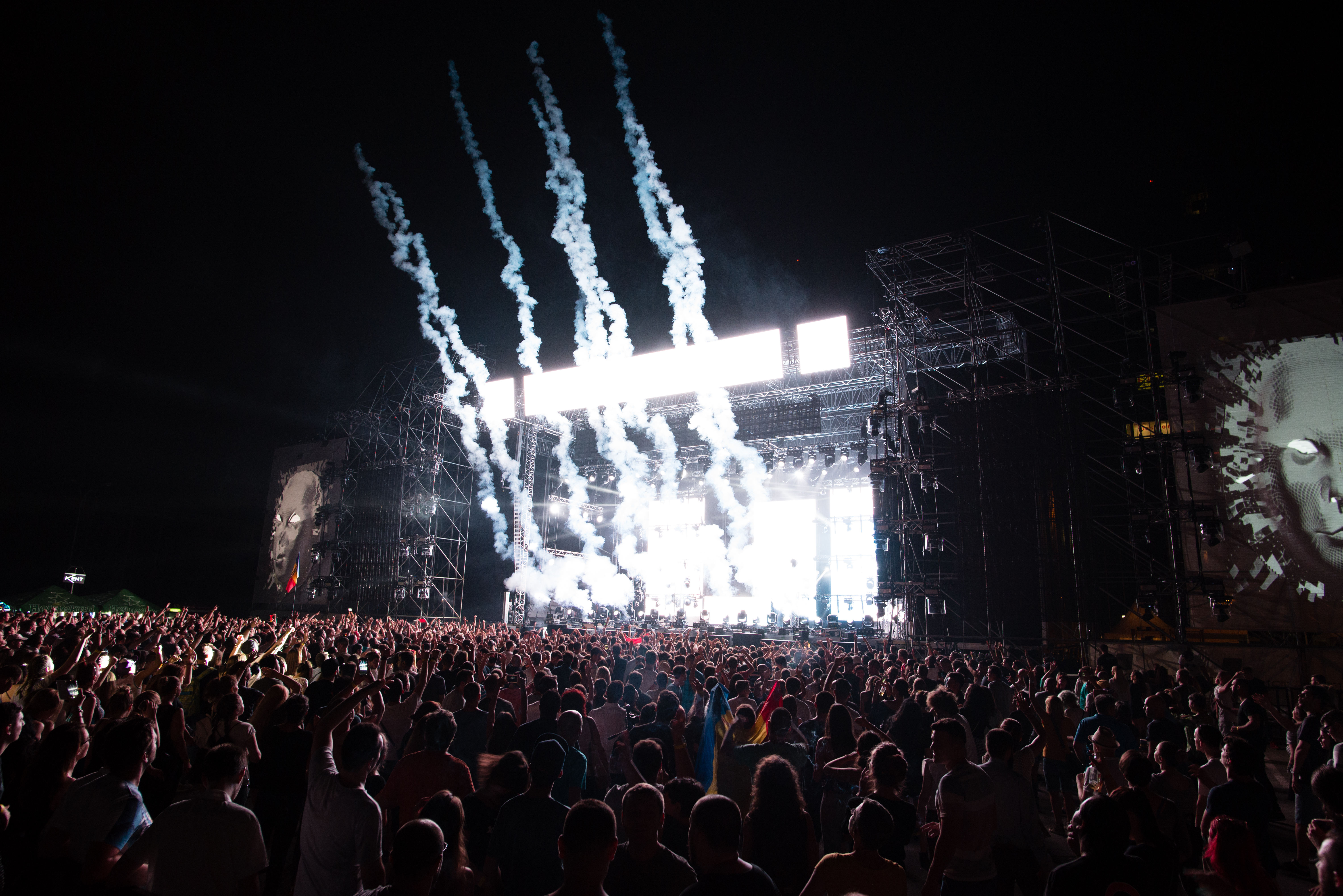 David Guetta, show electrizant la Romexpo. Mii de oameni au venit să-l vadă | FOTO