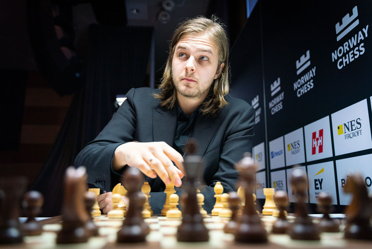 Román színekben folytathatja a legjobb magyar sakkozó: visszautasíthatatlan  szponzori ajánlatot tett Rapport Richárd elé a milliárdos üzletember -  Sportal.hu