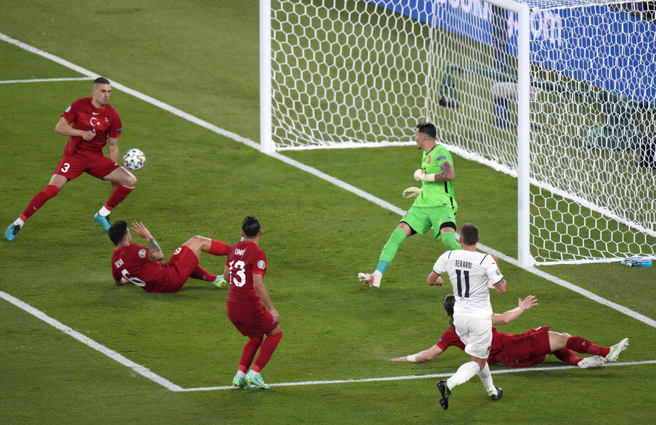 Fiesta la Roma după ce Italia s-a impus cu 3-0 în fața Turciei, în primul meci de la Euro 2020