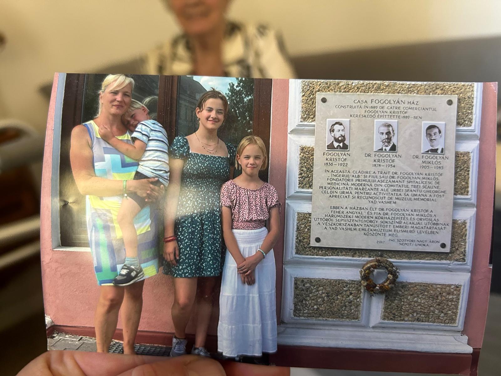Reka Nagy, profesoara Pistruiatului și Angela din BD, interviu la Budapesta: „Am avut viață grea. Comuniștii ne-au luat casa și am trăit 20 de ani într-o pivniță”. Cum a ajuns pe tavă, în bikini, într-o piesă din anii '60