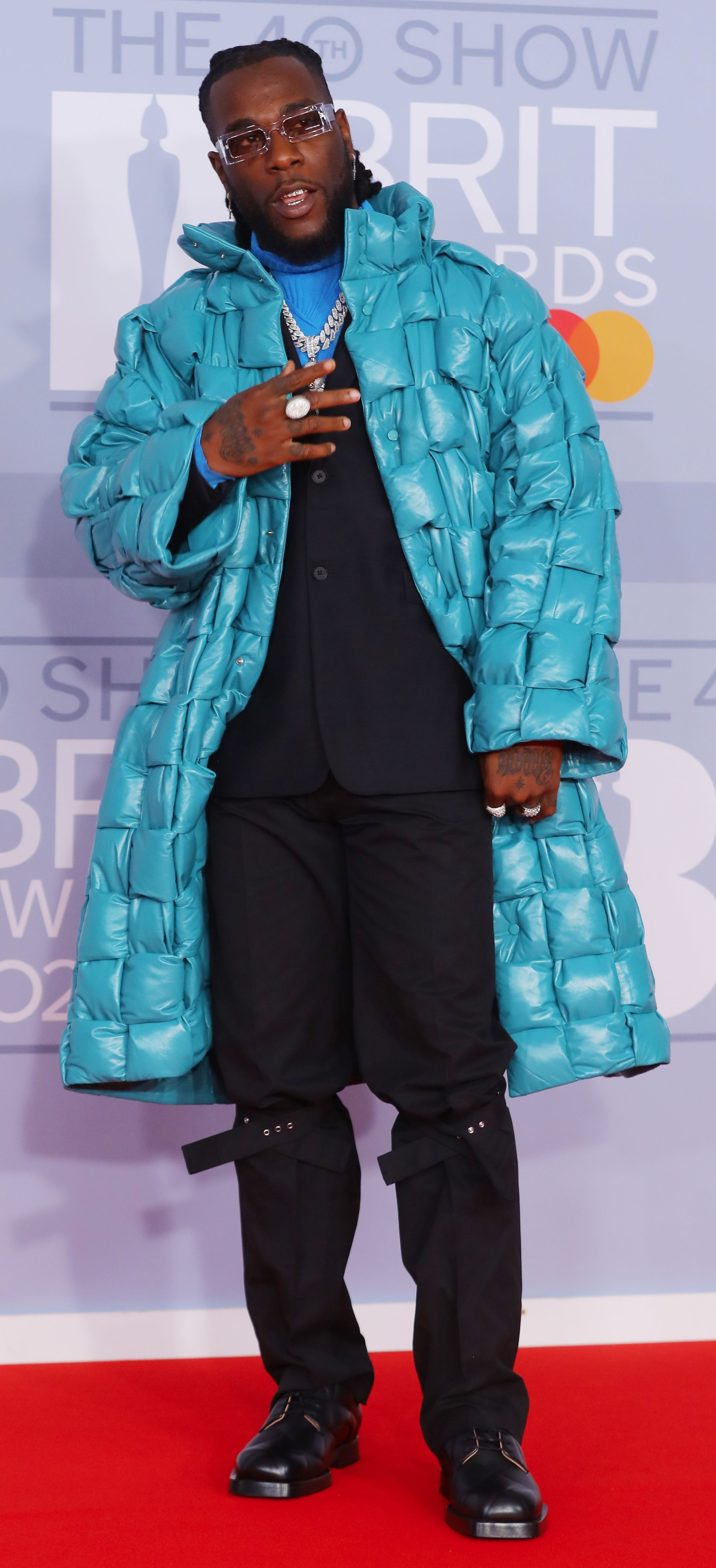 Cele mai spectaculoase și extravagante ținute de la Brit Awards