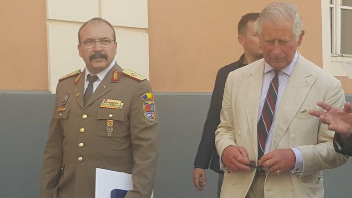 VIDEO/ Prințul Charles a fost încântat de vizita în Sibiu. Trebuia să stea 20 de minute, dar a rămas aproape două ore