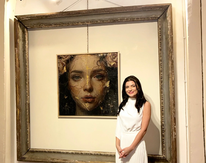 Bianca Pîrlog, artista contemporană care transformă fragilitatea în forță: „Pentru mine arta este un mod de a exista și de a mă exprima”