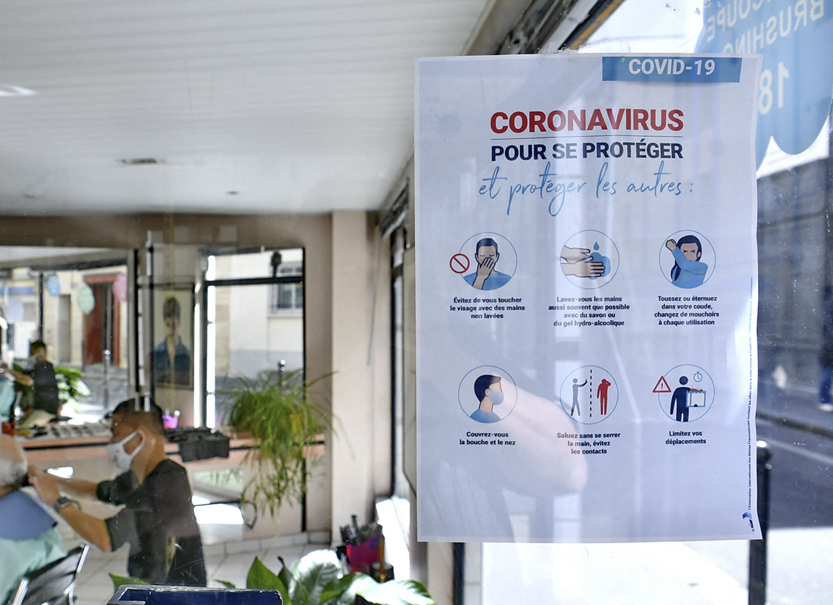 Imagini din frizeriile pariziene, redeschise după o pauză de 55 de zile