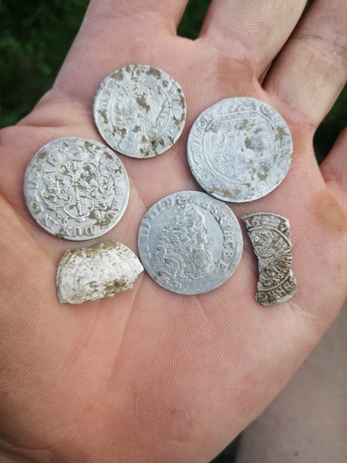 O comoară din secolul al XVIII-lea, care a aparținut unui escroc legendar, descoperită în munții Poloniei