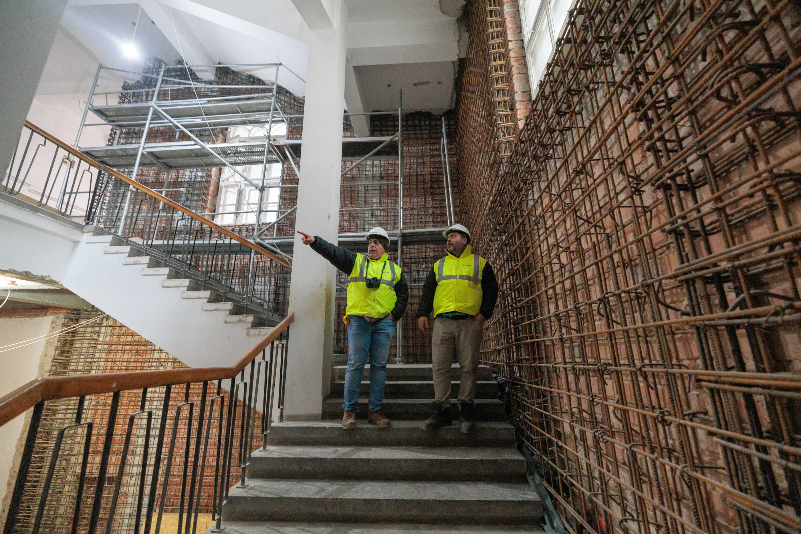 REPORTAJ. Libertatea a intrat pe șantierul Palatului Universității din București. „În curtea interioară s-au făcut descoperiri arheologice”. Cât timp vor dura lucrările de restaurare 
