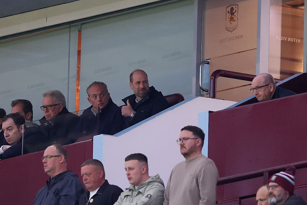 Cum a apărut prințul William în tribune la meciul dintre Aston Villa și Nottingham Forest. Unde a mers după fluierul final