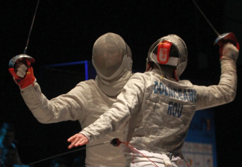 Simona Pop și Tibi Dolniceanu sunt campionii României la spadă, respectiv la sabie / FOTO