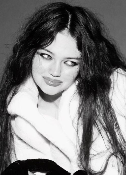 Cum arată Noelle, fiica lui Ingrid Vlasov, la 18 ani. A urcat pe podium de la 4 ani