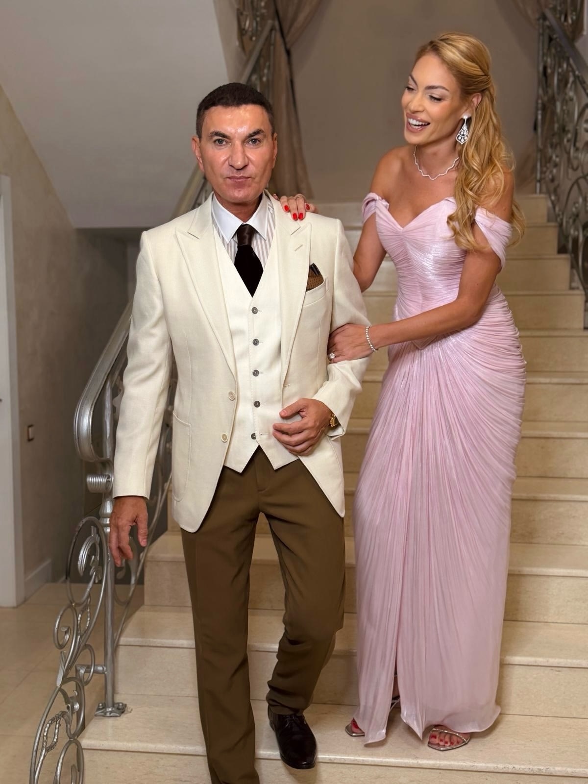 Valentina Pelinel a spus ce a pățit în relația cu Cristi Borcea: „Trebuie prinși”