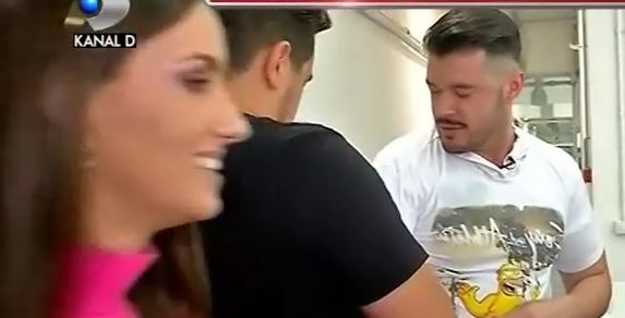 Ce farsă i-au făcut colegii lui Victor Slav de ziua lui. A rămas șocat | FOTO