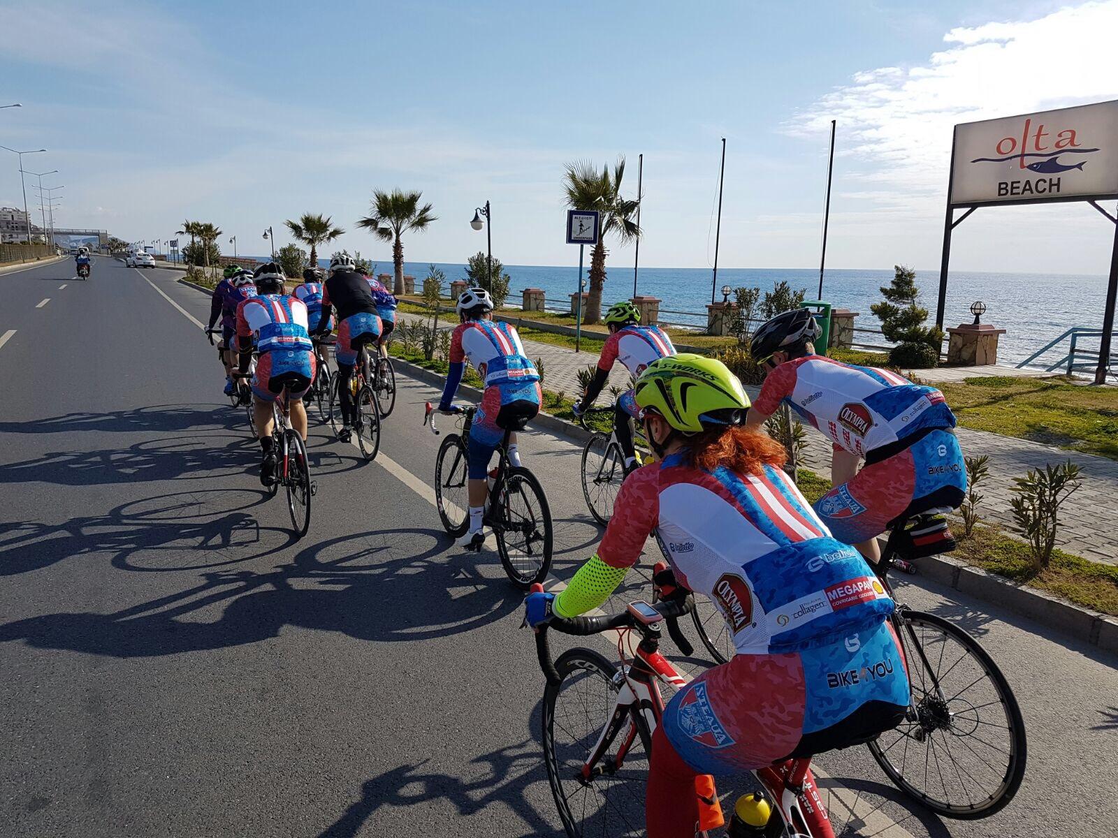 Povestea antrenorului grec Iorgos Georgiadis, de la CSA Steaua Cycling Team. De la titluri naționale de șosea, la visul olimpic, de la pescuit la service-uri auto! VIDEO
