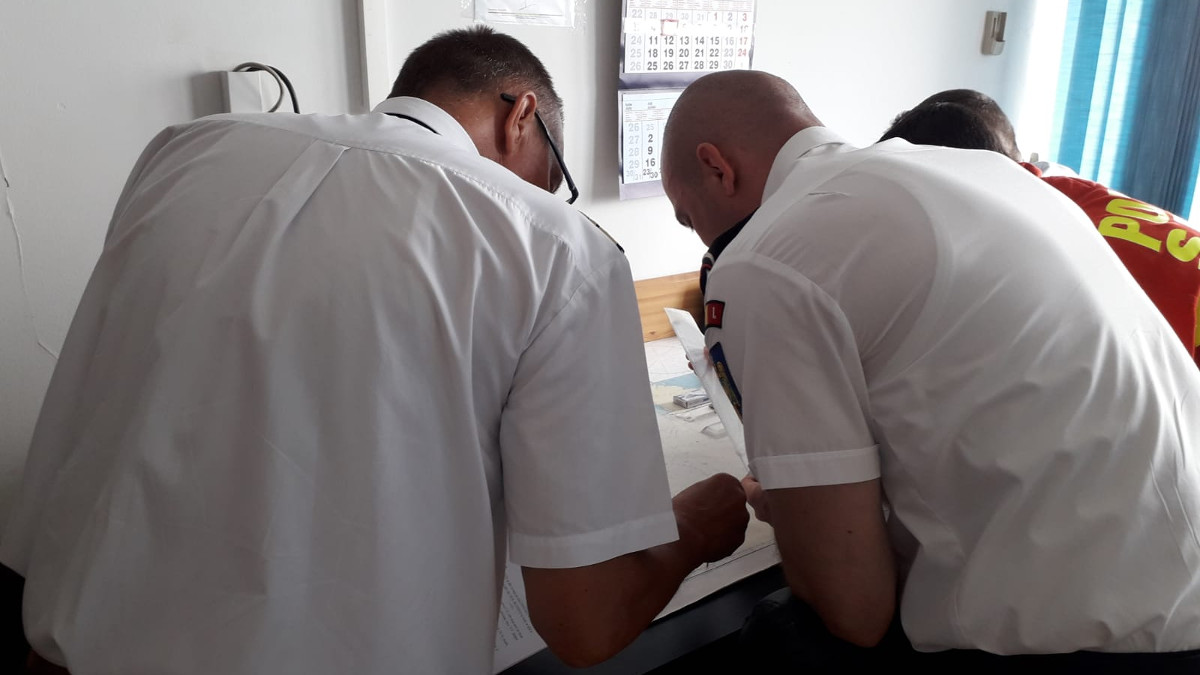 Amplu exercițiu în Marea Neagră, cu nave militare, civile și elicoptere. Scenariul, poluare masivă în urma unei coliziuni navale/ FOTO