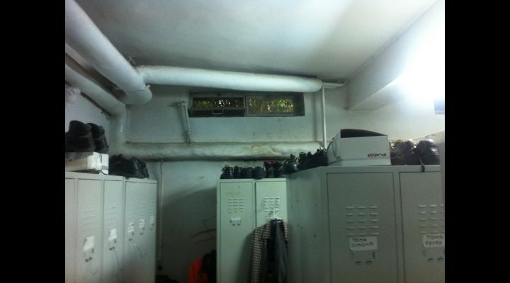 UPDATE: Ambulanța Prahova, inundată în urma ploilor torențiale. Inundațiile au făcut prăpăd în mai multe județe din țară