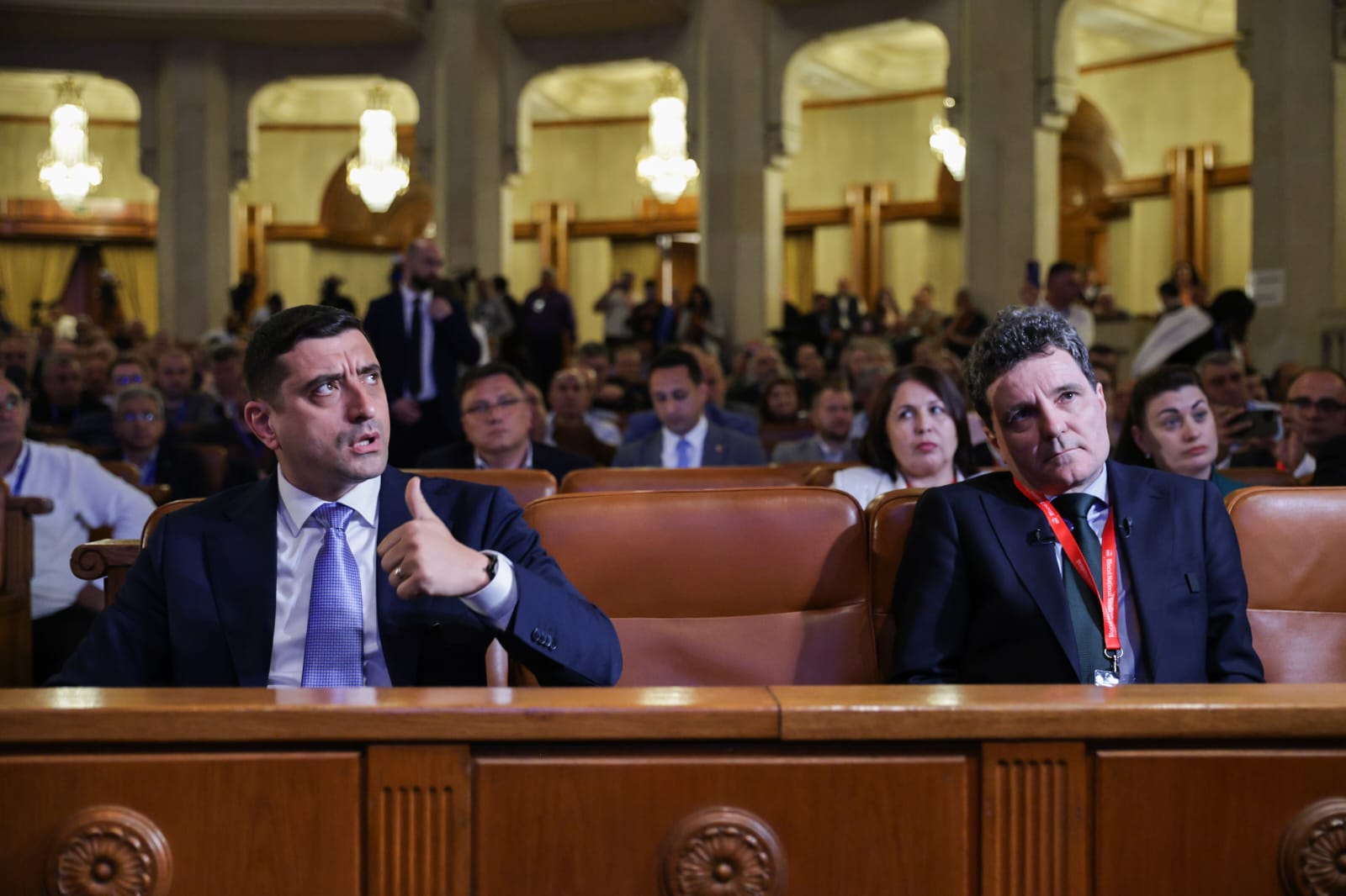 Nicușor Dan vs George Simion. Ce au spus la prima confruntare înaintea turului 2 al alegerilor prezidențiale, la Congresul BNS