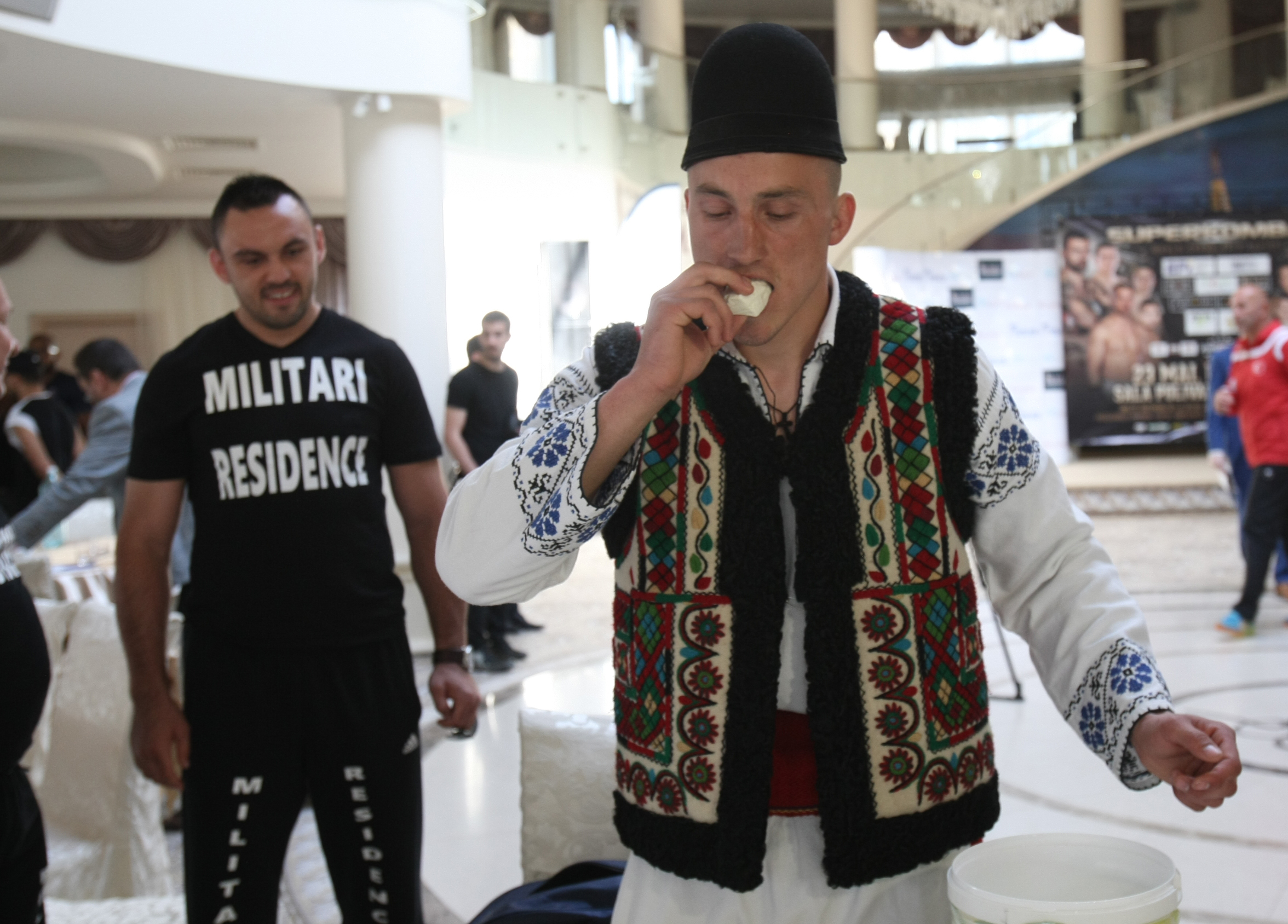 Luptătorii de la Superkombat București au trecut cu bine de proba cântarului oficial / GALERIE FOTO