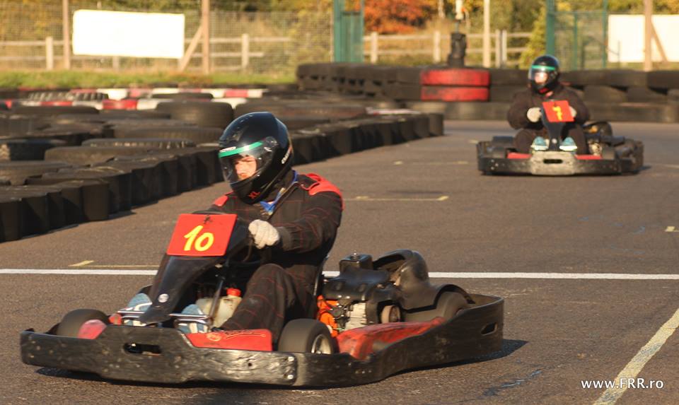 Stejarii s-au distrat la karting, în aşteptarea meciului cu naţionala Canadei, marți, ora 18:45 / GALERIE FOTO