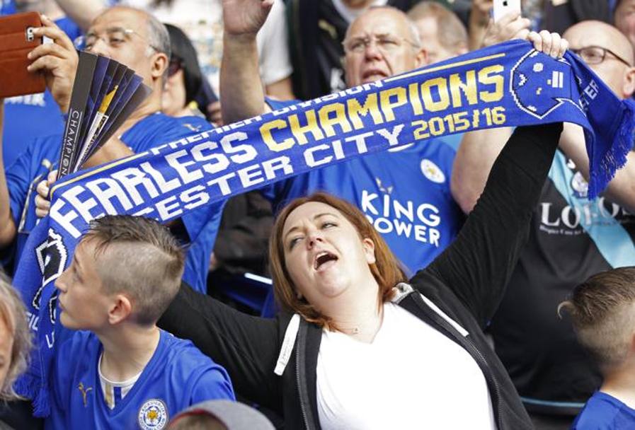 Ce party pe ”King Power Stadium”! Leicester a dat o petrecere pe cinste, la meciul cu Everton. Imagini de colecție / GALERIE FOTO & VIDEO
