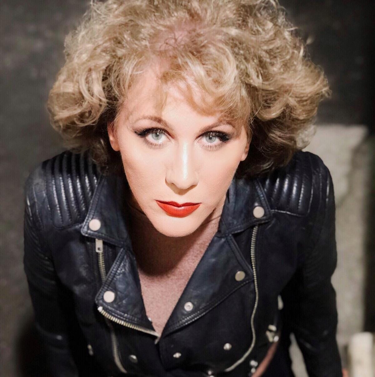 Ți-o mai amintești pe Suzi, soția lui Nelu Curcă din serialul „La Bloc”? Cu ce se ocupă Luminița Erga la 16 ani de la terminarea proiectului
