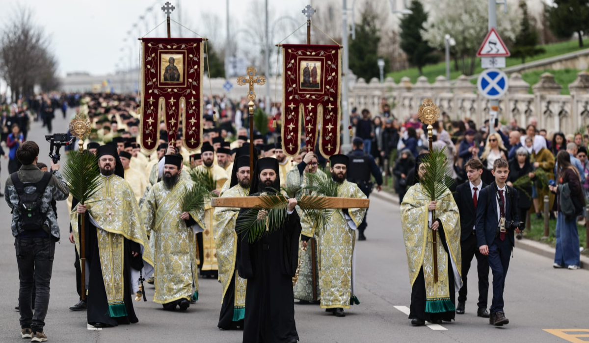Cum a arătat Pelerinajul de Florii din București în 2026: câteva mii de oameni s-au deplasat pe traseu până la Catedrala Patriarhală