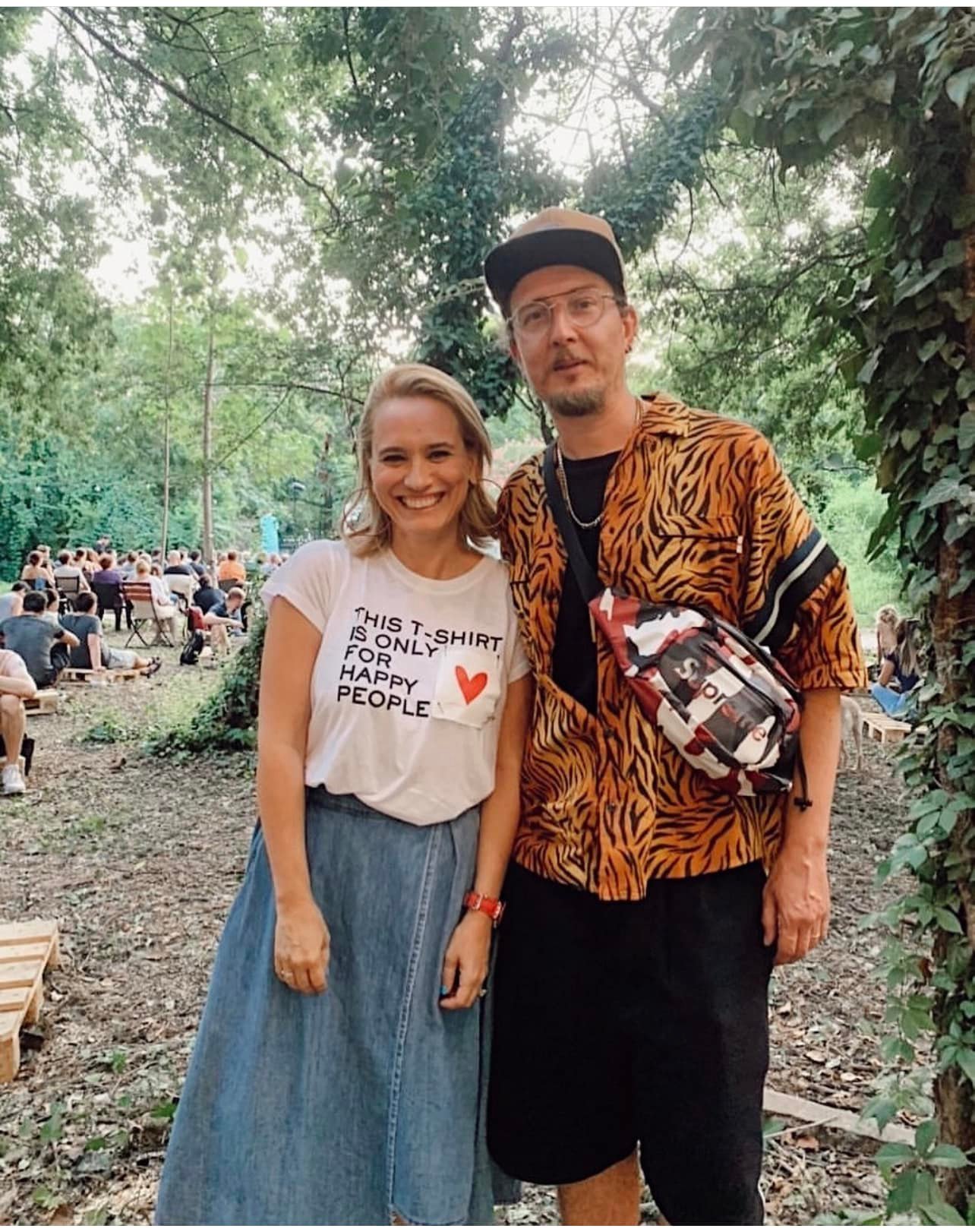 Cum s-a descurcat Andreea Esca în postura de DJ la UNTOLD 2022. Prezentatoarea a apărut alături de Aris Melkior, fiul ei