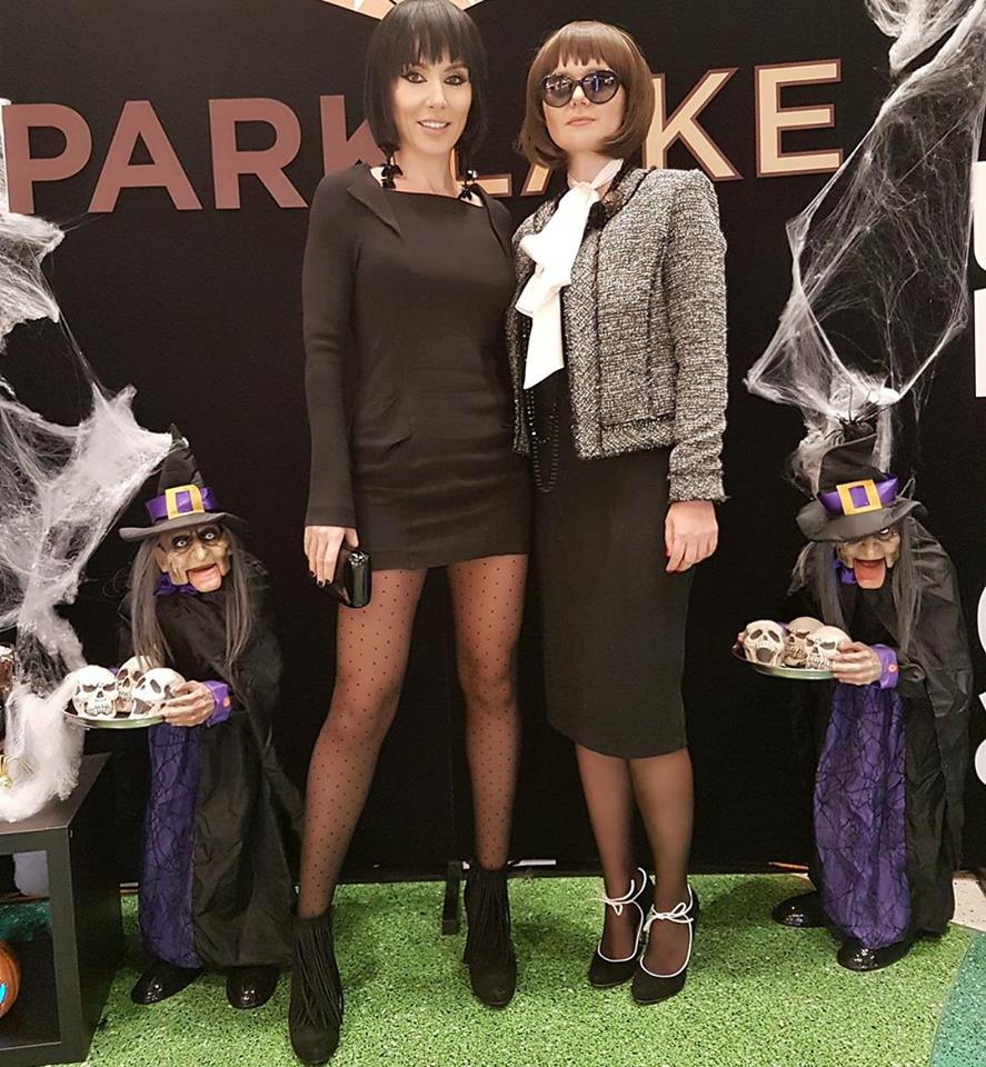FOTO EXCLUSIV | Cum a apărut Carmen Brumă la petrecerea de Halloween. Și lui Mircea Badea i-ar lua timp să o recunoască