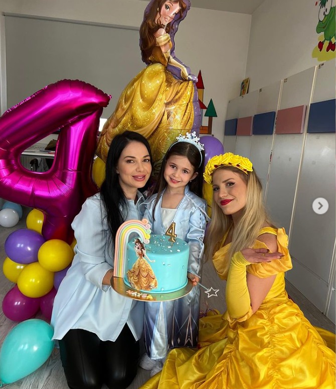 Deea și Dinu Maxer, întâlnire față în față la petrecerea de ziua fiicei lor. Cum s-au pozat foștii soți cu Maysa: „Am fost toți alături de ea”