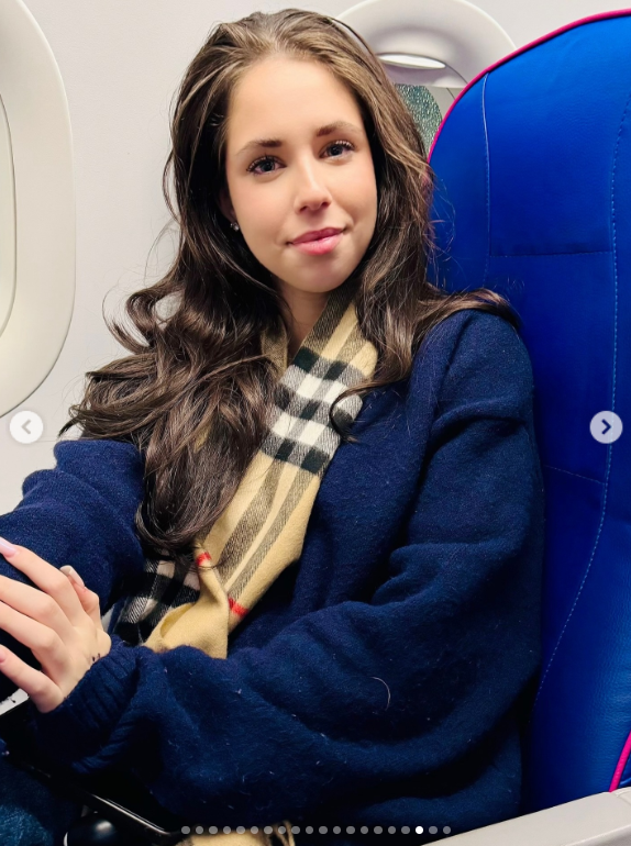 Cum au fost surprinse Andreea Marin și fiica ei, Violeta, în Londra. „Călătoria în jurul lumii împărtășită cu voi continuă”