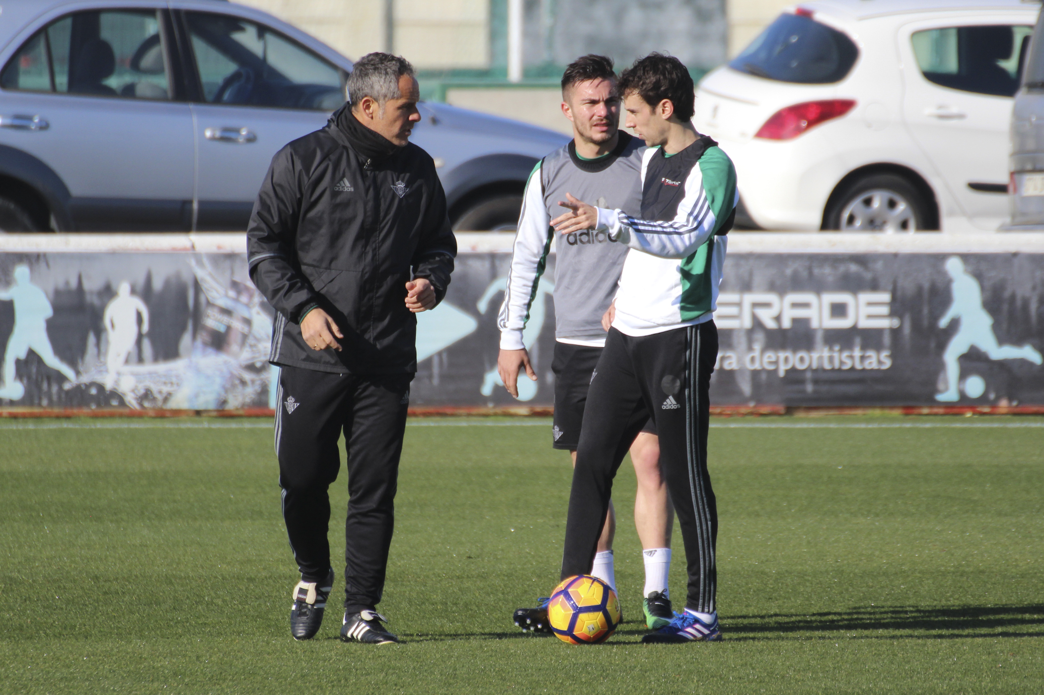 Primele imagini cu Toșca la Betis Sevilla. Fundașul a semnat pe cinci ani cu spaniolii | FOTO&VIDEO