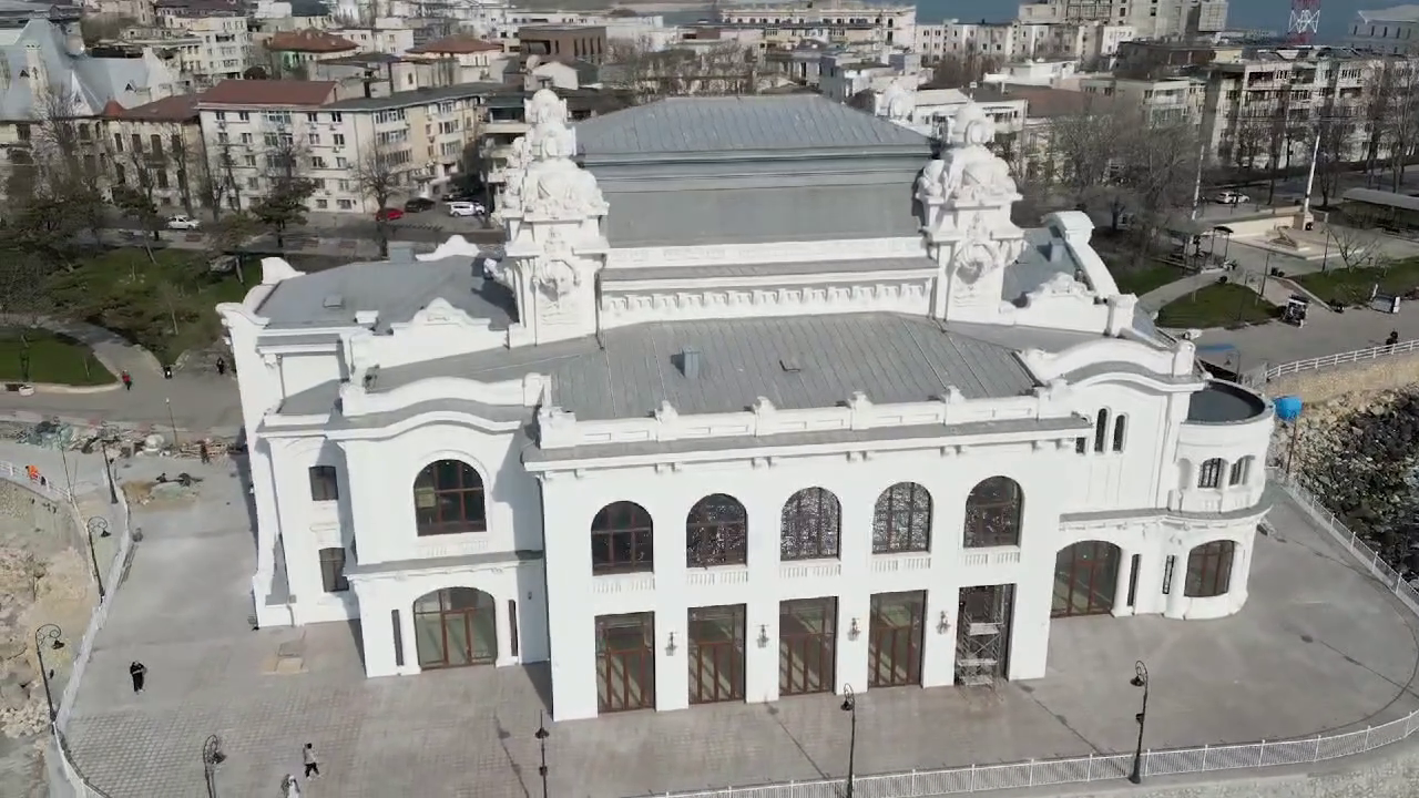 Înainte și după. S-au terminat lucrările la Cazinoul din Constanța. Povestea clădirii emblematice de pe Litoral