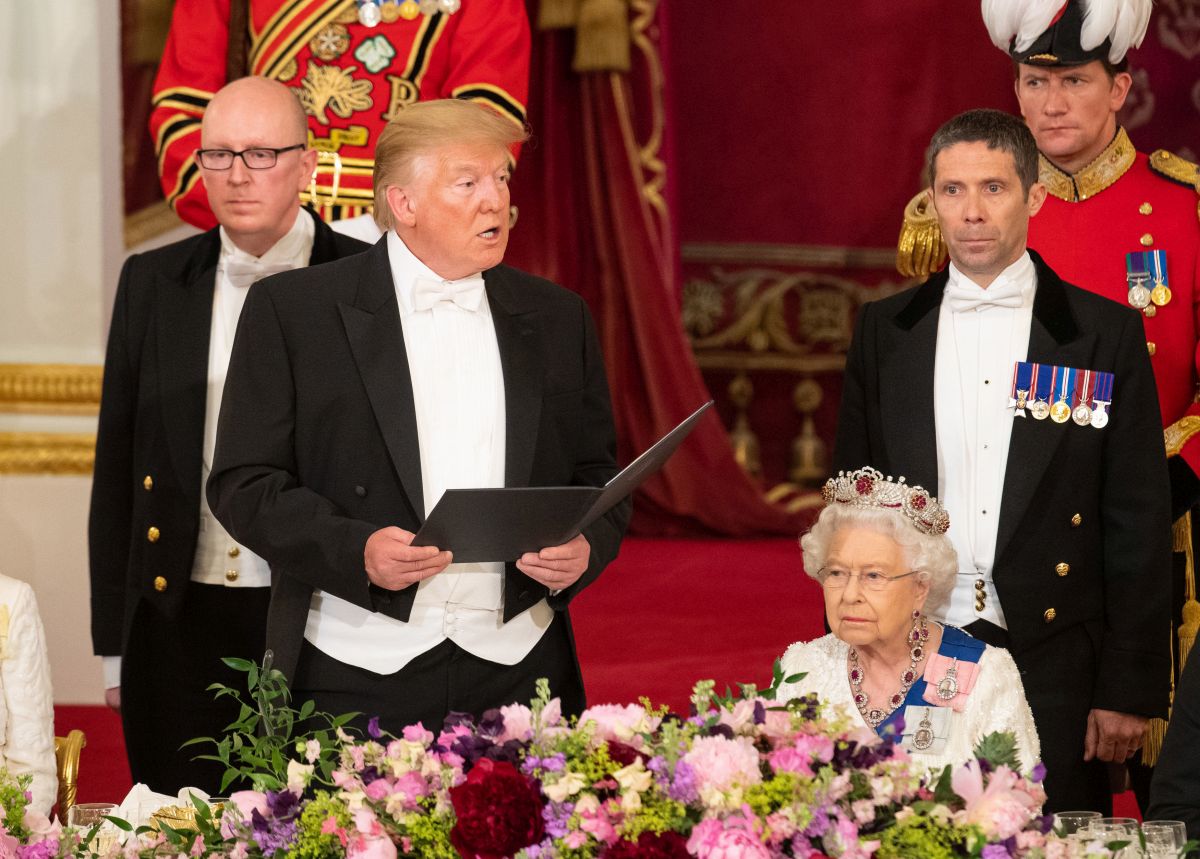 GALERIE FOTO | Mesajul reginei Elisabeta la banchetul organizat în cinstea lui Donald Trump: ”Valorile şi interesele noastre comune vor continua să ne unească”