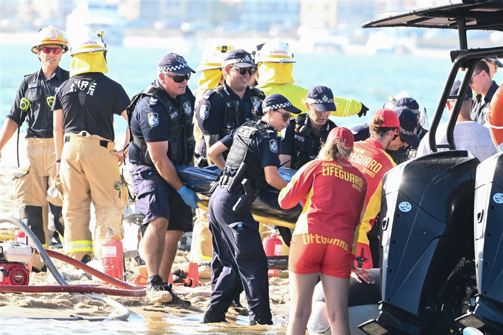 Două elicoptere s-au ciocnit în zbor, în Australia. Sunt patru morți și trei răniți grav