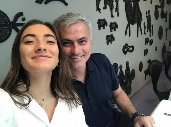 Cât de sexy e fiica antrenorului Jose Mourinho. Are un corp de invidiat | FOTO
