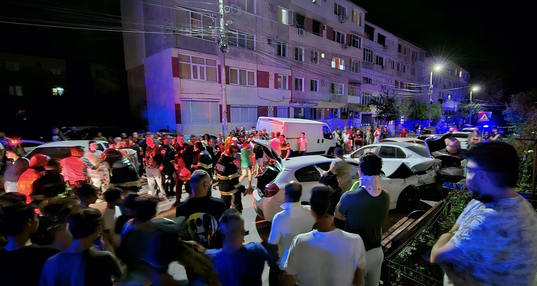 Un șofer beat a scos zeci de oameni din case la Cernavodă, după ce a intrat într-un șir de mașini parcate