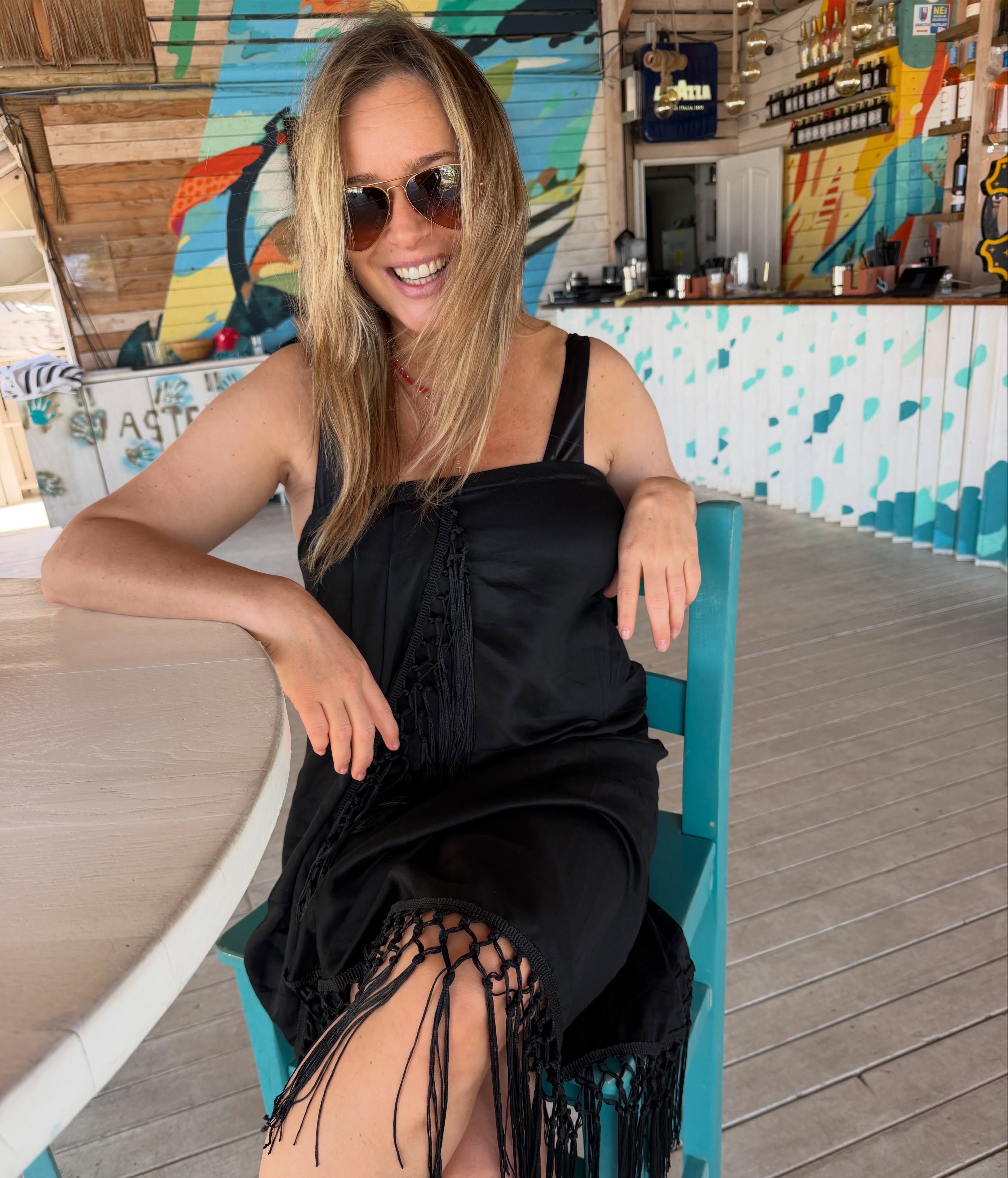 Imagini cu Laura Cosoi în costum de baie, la o lună după ce a devenit mamă pentru a cincea oară