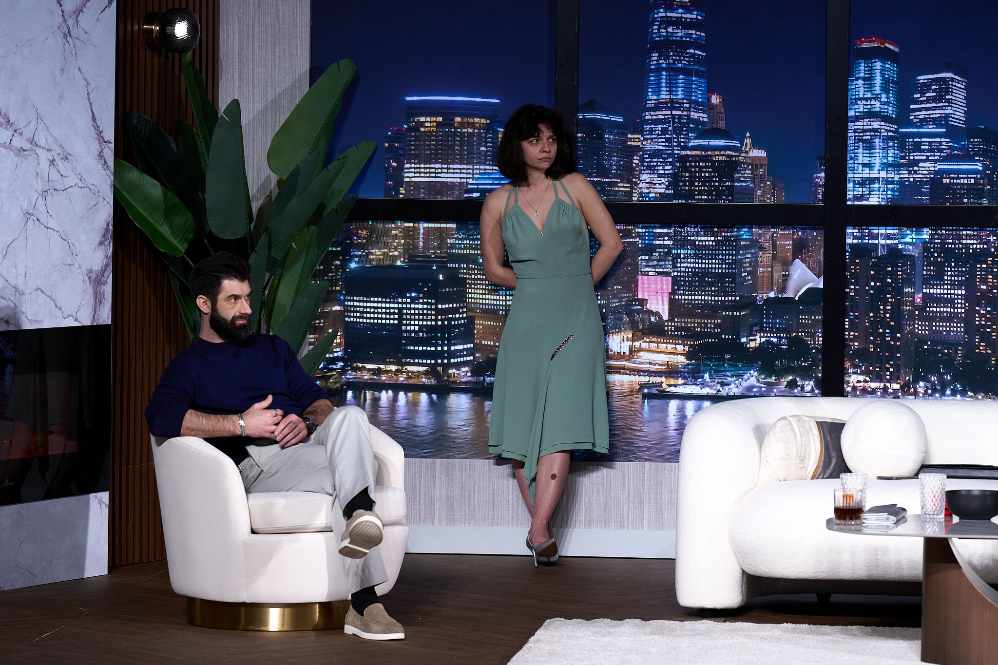 Paul Ipate, piesă de teatru alături de Andrei Mateiu, Doina Teodoru, Mădălina Craiu, Monica Odagiu, Radu Micu și Ionuț Negoi: „6 inimi, 3 greșeli”
