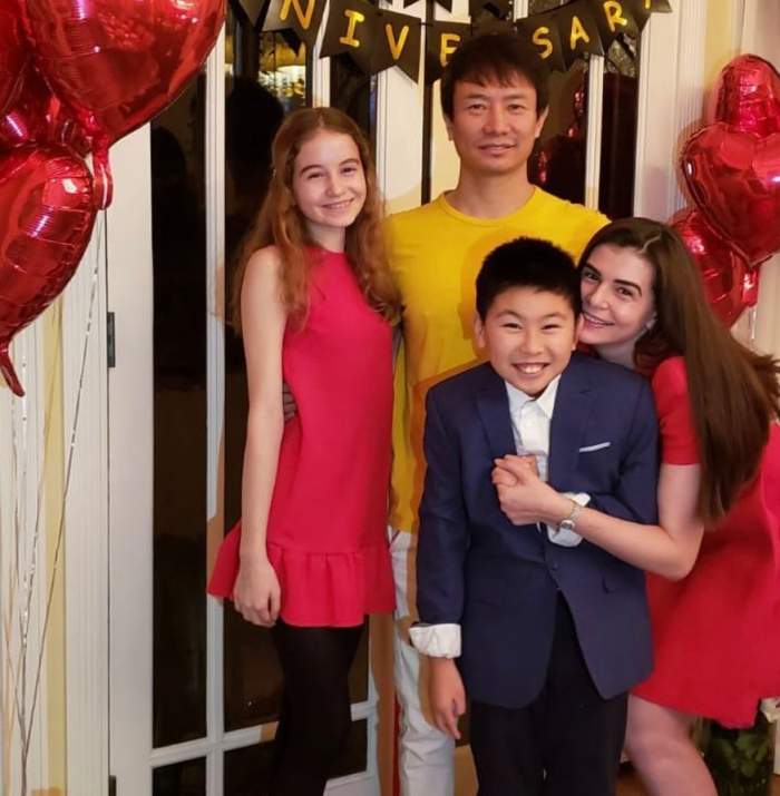 Sfatul pe care Irina Columbeanu l-a primit de la tatăl vitreg, Mr. Pink: „Am încredere în el”. Fiica Monicăi Gabor a spus ce se întâmplă în familia din America