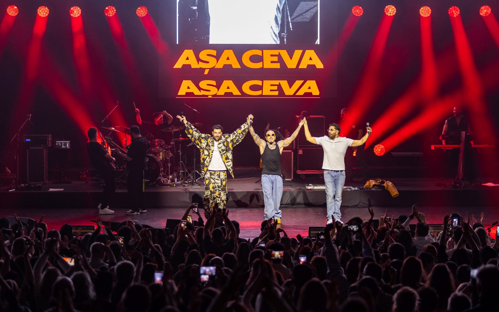 Cum au apărut Smiley, Alex Velea și Connect-R pe scena de la Sala Palatului din București: „E devreme să ne oprim”