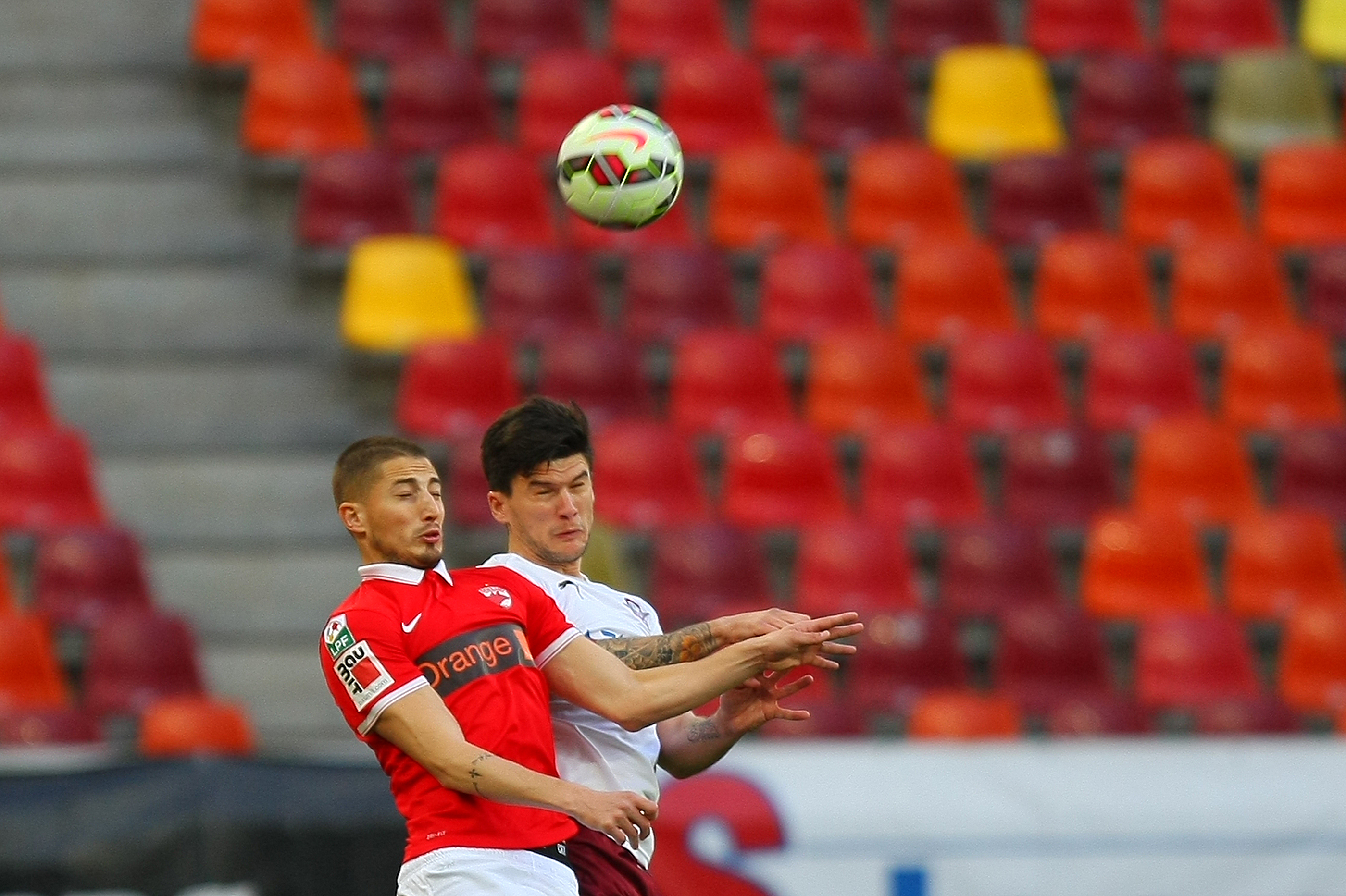 DINAMO - RAPID 2-0. Giuleştenii calcă tot mai apăsat pe drumul spre matineu / VIDEO&GALERIE FOTO