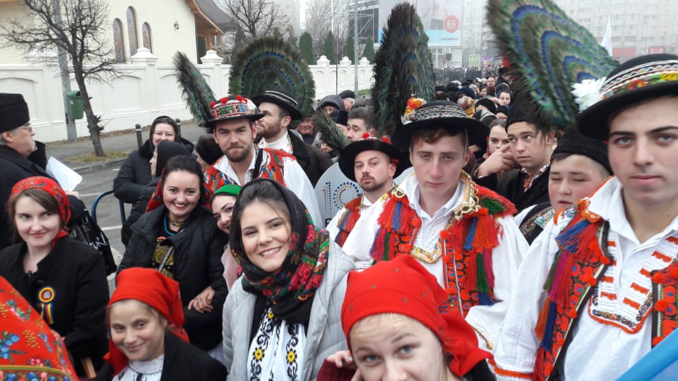 FOTO&VIDEO/ Imagini de la slujba de sfințire a Catedralei Mântuirii Neamului. 100 de preoți și zeci de mii de credincioși participă la evenimentul istoric