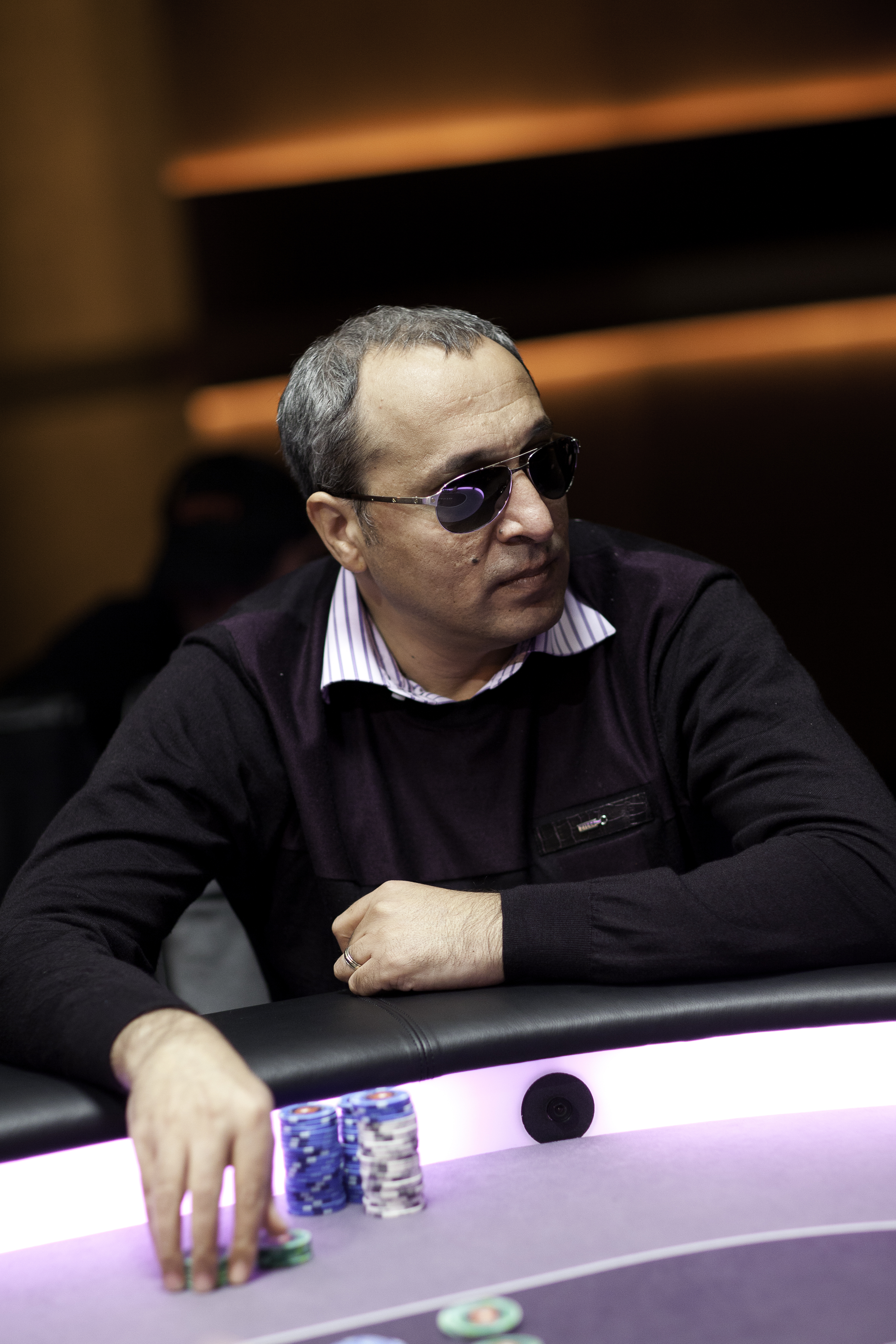 Ce s-a ales de omul care l-a învățat poker pe Pițurcă și ce s-a întâmplat după ce a câștigat un premiu de 1.350.000 $. ^Fratele lui făcea parte din gruparea Tarzan, care trafica prostituate, și e la pușcărie! Povești cu Piți de la jocurile de noroc