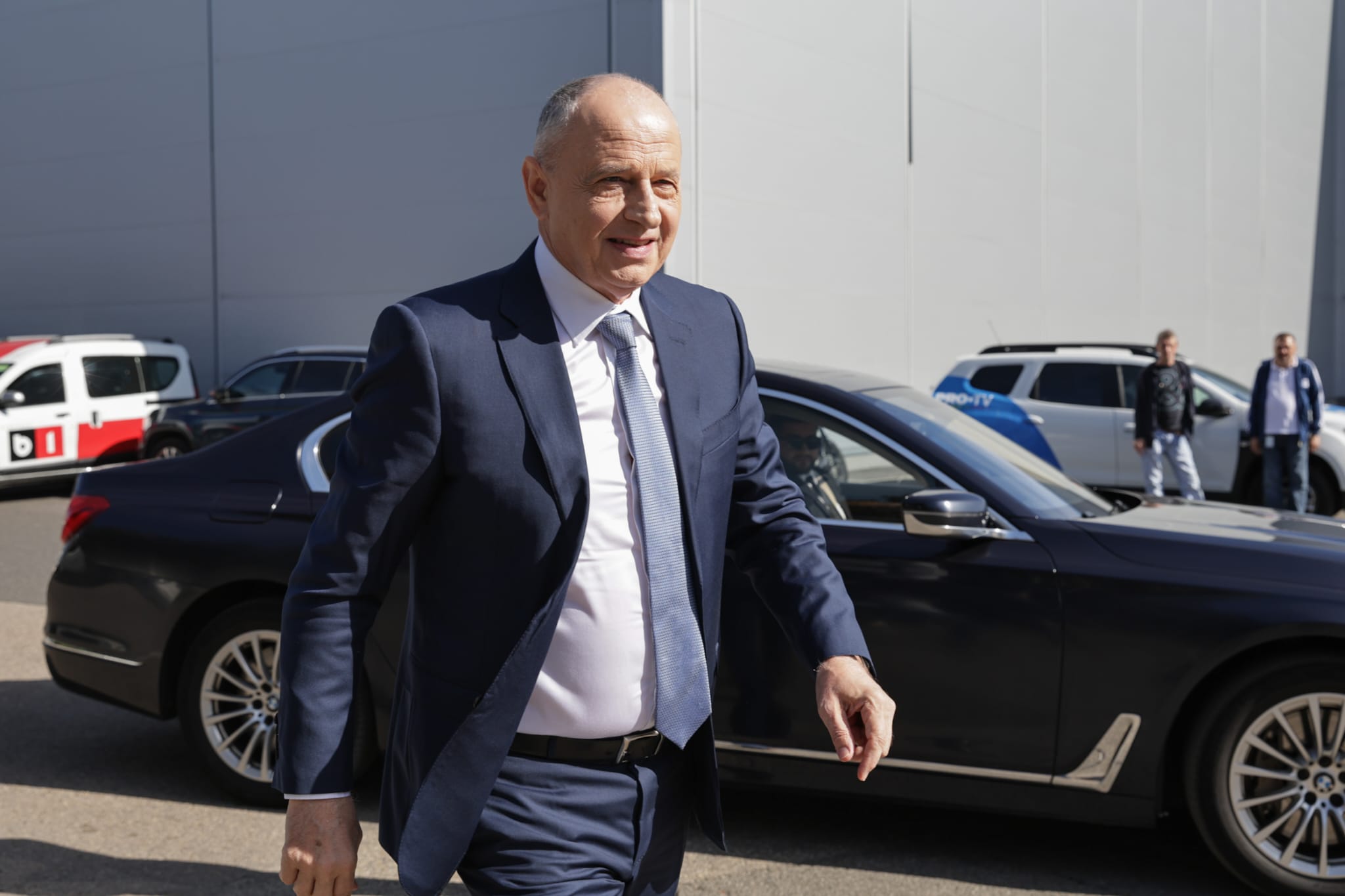 Mircea Geoană și-a depus candidatura la prezidențiale: „Nu vreau să mă plimb sau să dorm”. A promis că va face publice cheltuielile Administrației Prezidențiale