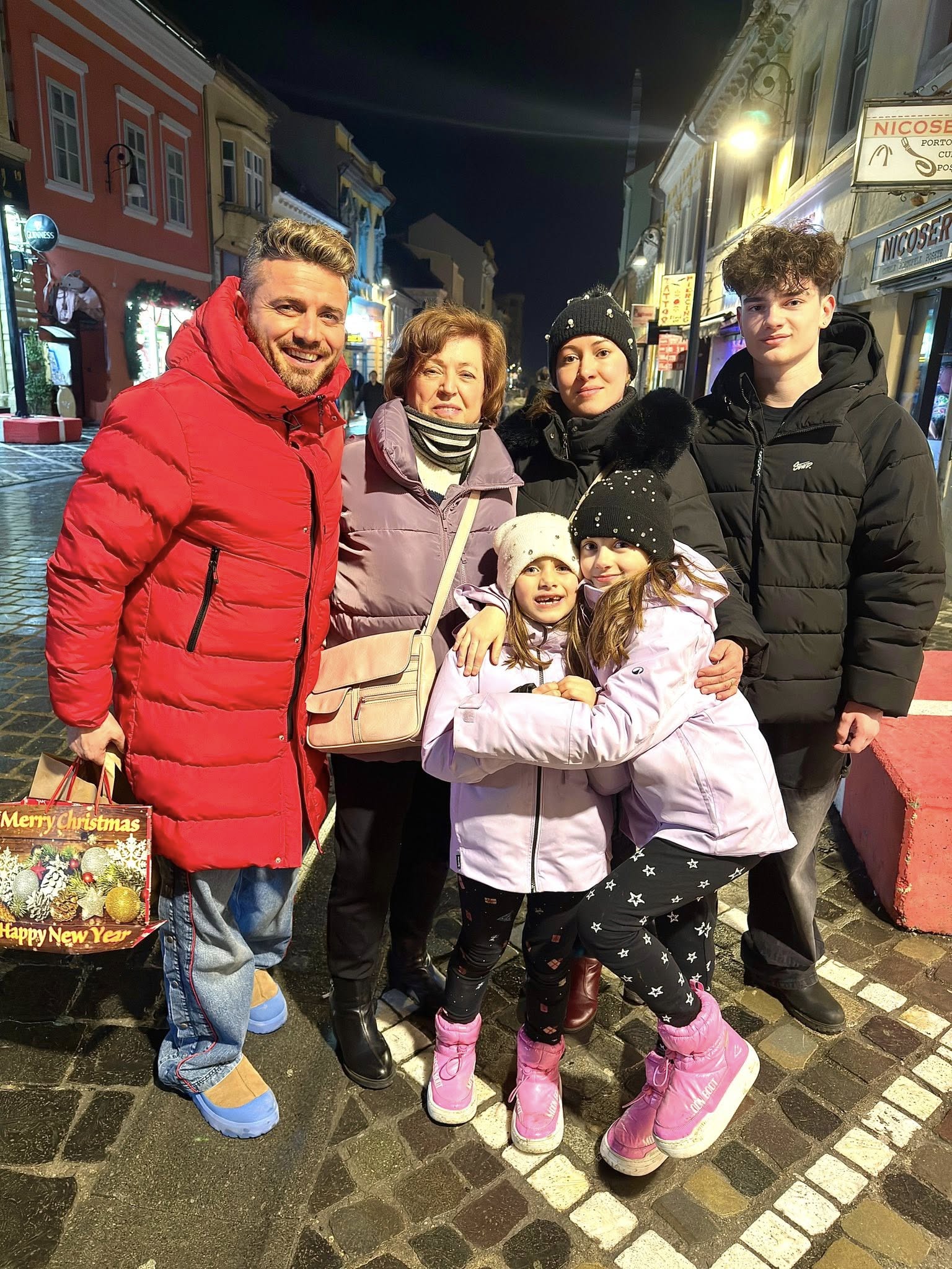 Imagine rară cu mama lui Tavi Clonda. De ce a izbucnit în lacrimi: „A avut copiii și nepoții alături”
