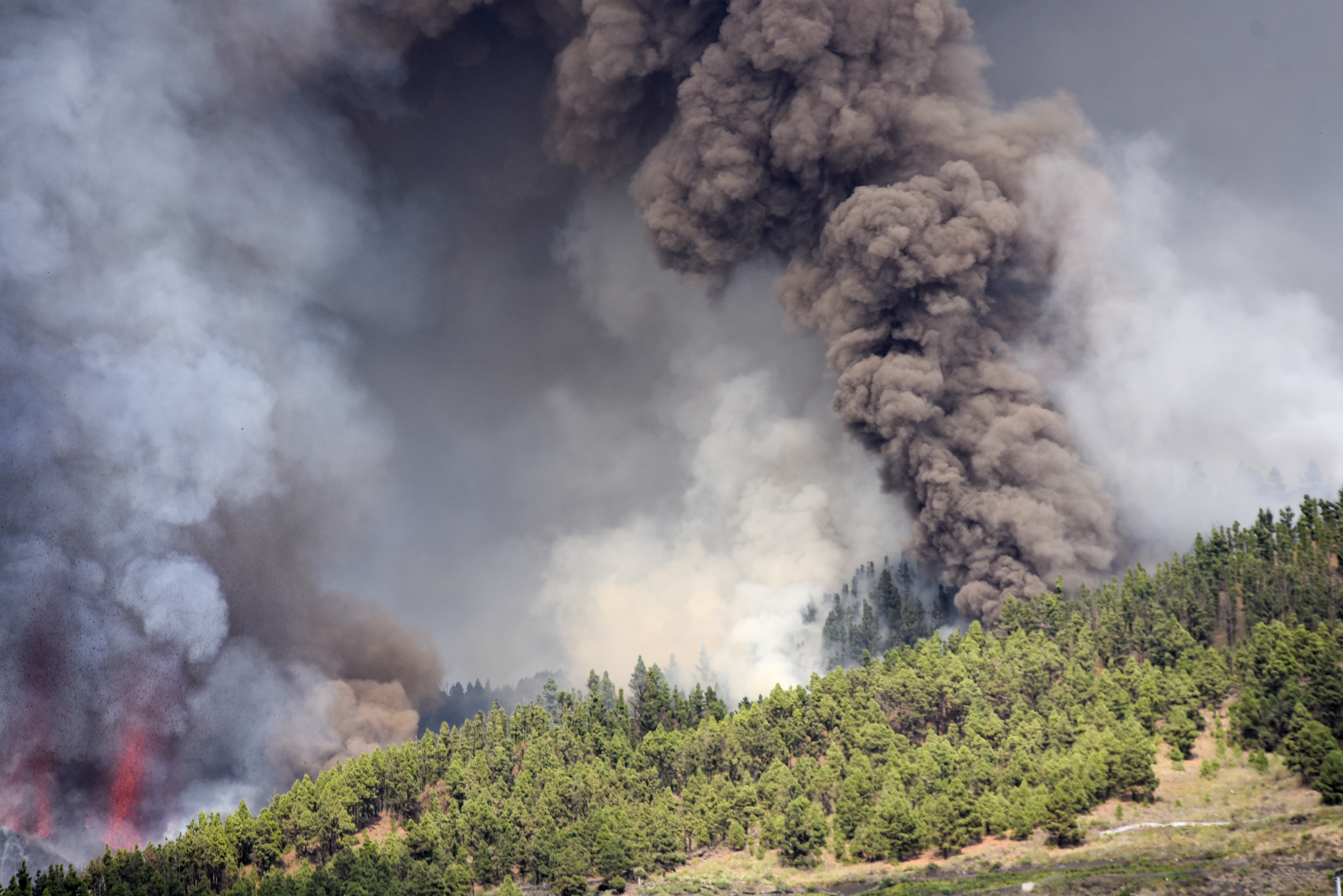 85 de zile de erupție, fără oprire. Vulcanul din Canare a doborât un record