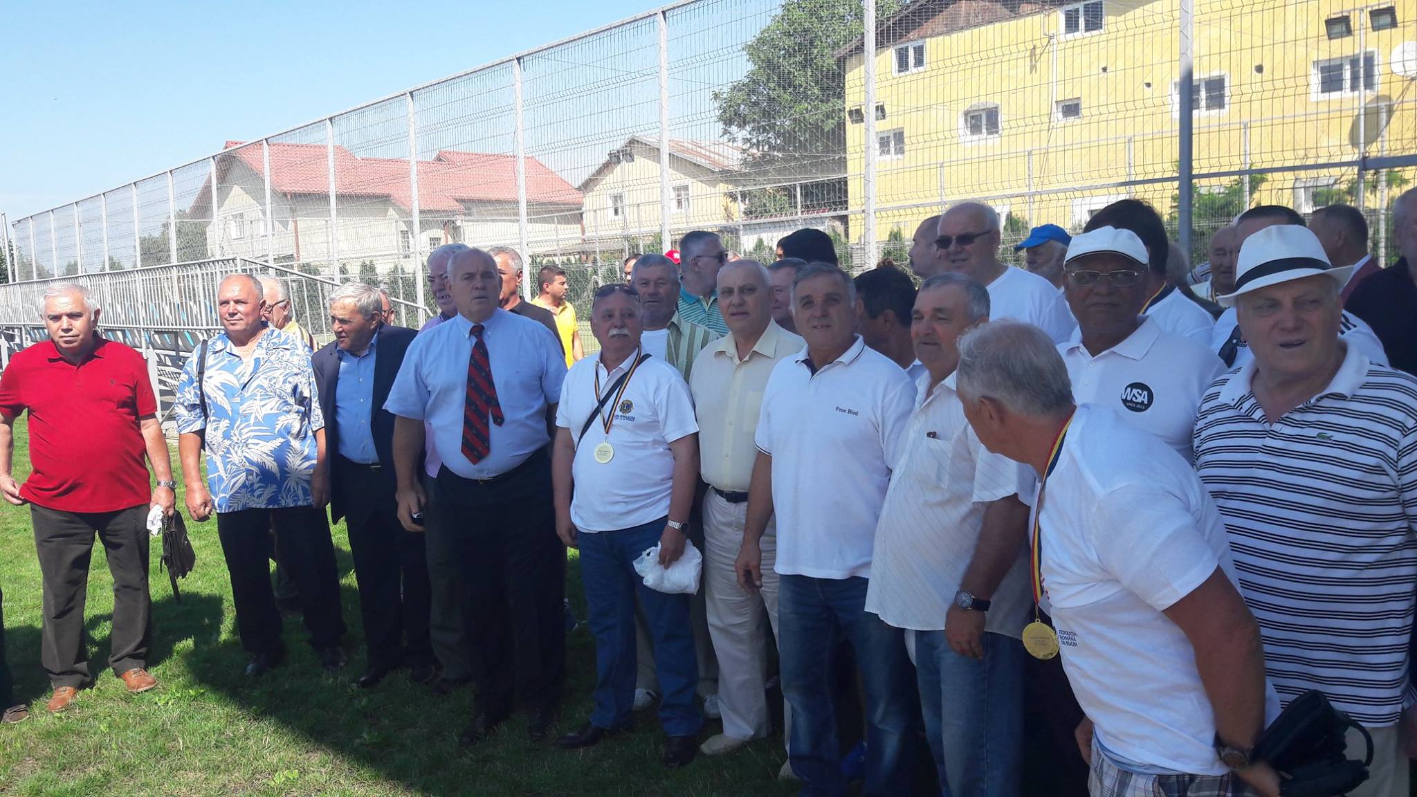 Bustul Marianei Lucescu, dezvelit la Pantelimon. A fost prima femeie-antrenor de rugby din lume / GALERIE FOTO