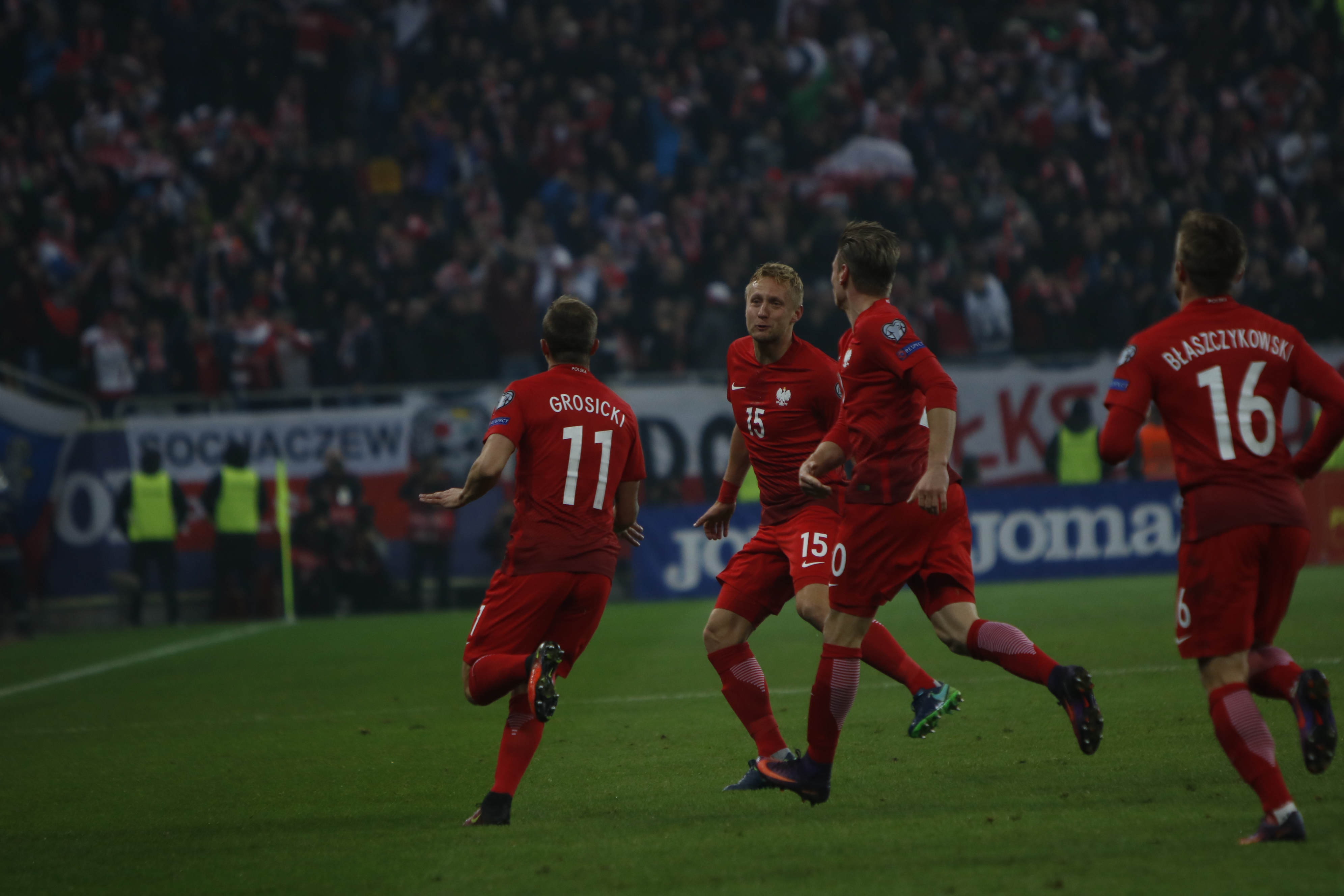 România - Polonia 0-3! Asta DA UMilință! Grosicki și Lewandowski, dublă, ne-au executat! Noi - leșinați, ei - eLEWAți! Petarde în tribune și pe teren | LIVE BLOG