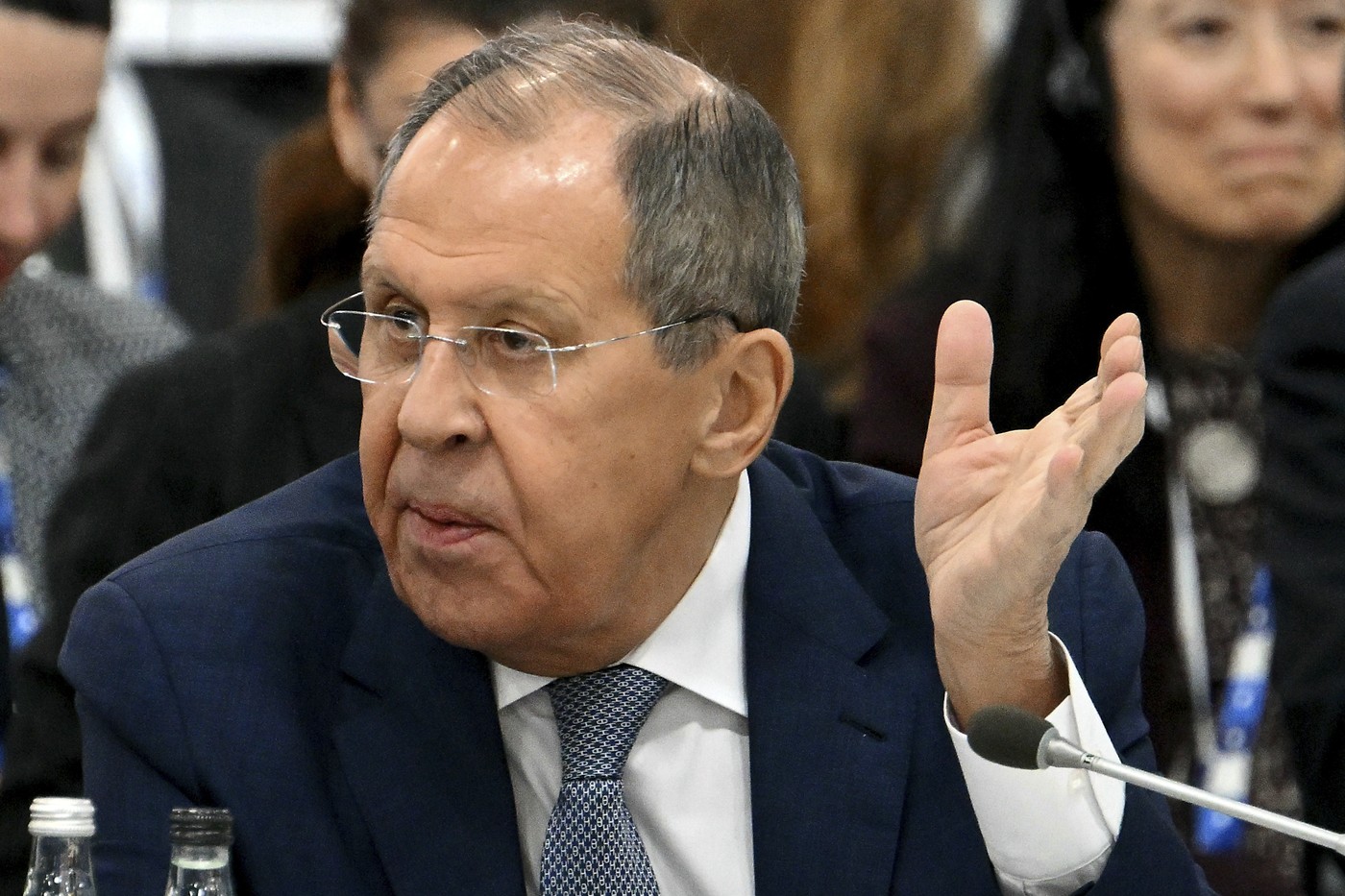Ministrul rus de Externe, Serghei Lavrov, e într-o țară a Uniunii Europene, pentru prima dată din 2021, în ciuda sancțiunilor. De ce nu a fost arestat