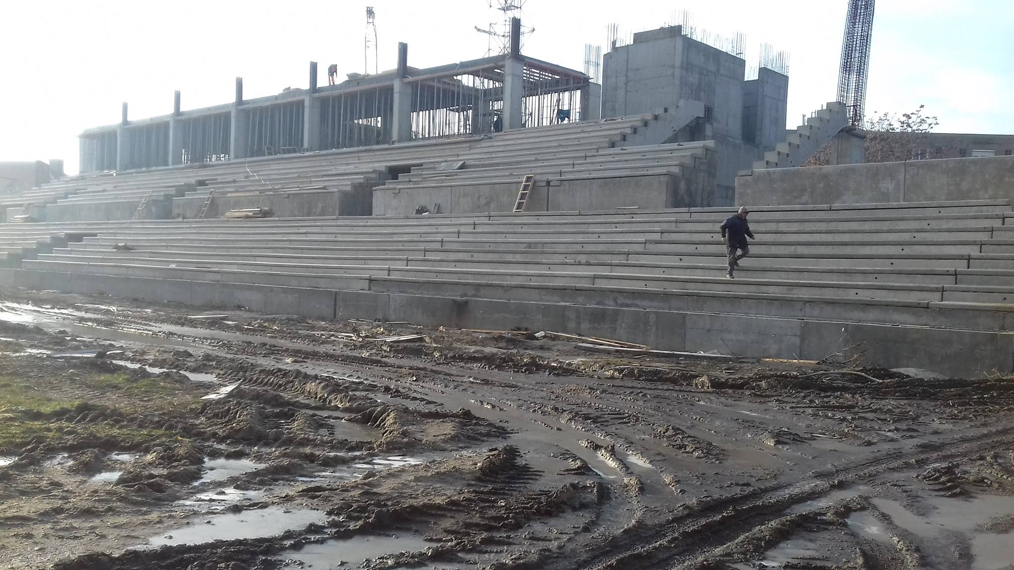 Situația stadioanelor din Arad. ”Bătrâna Doamnă”, condamnată la pribegie: arenele UTA și Motorul nu vor fi gata nici în 2018! / FOTO