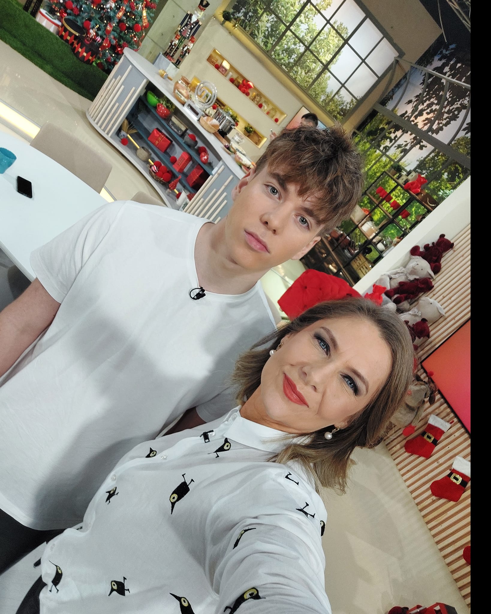 Romanița Iovan vrea să meargă în club cu băiatul ei: „Este o luptă să mă mențin o mamă tânără”. Cum se înțelege cu Albert, care va împlini 18 ani
